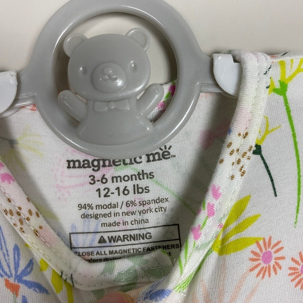 Magnetic Me Wildflower Ruffle Footie Sleeper Kids 3-6M White Floral Magnetic - Picture 2 of 6